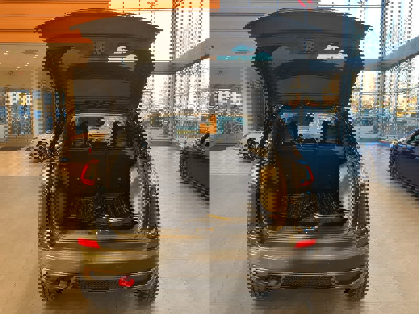 Used 2019 Jeep Cherokee Trailhawk w/ Cold Weather Group image 26