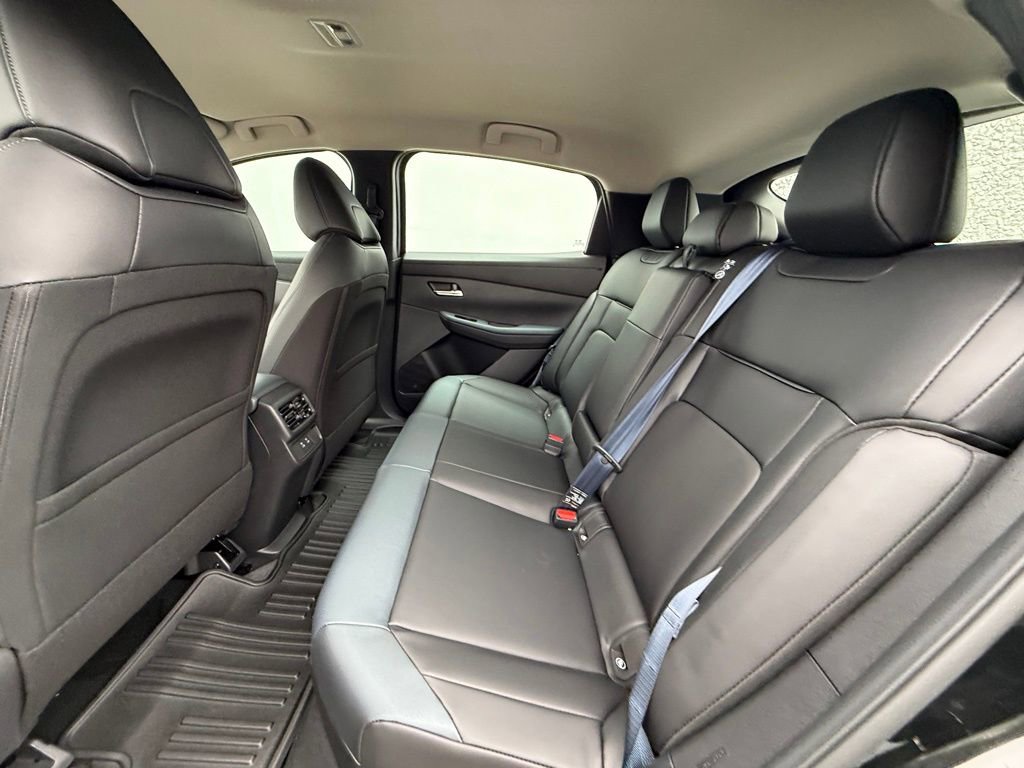 New 2026 Nissan Leaf SV+ w/ Floor Mat Package (SV+) image 17