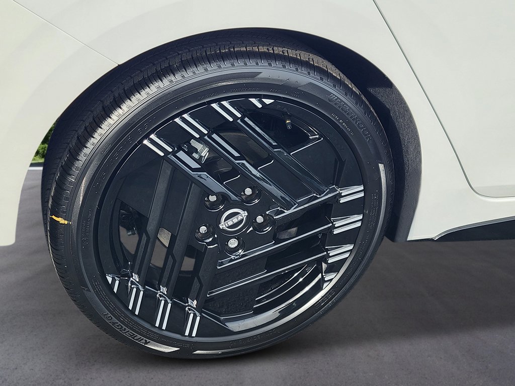 New 2027 Nissan Sentra SR FWD image 10