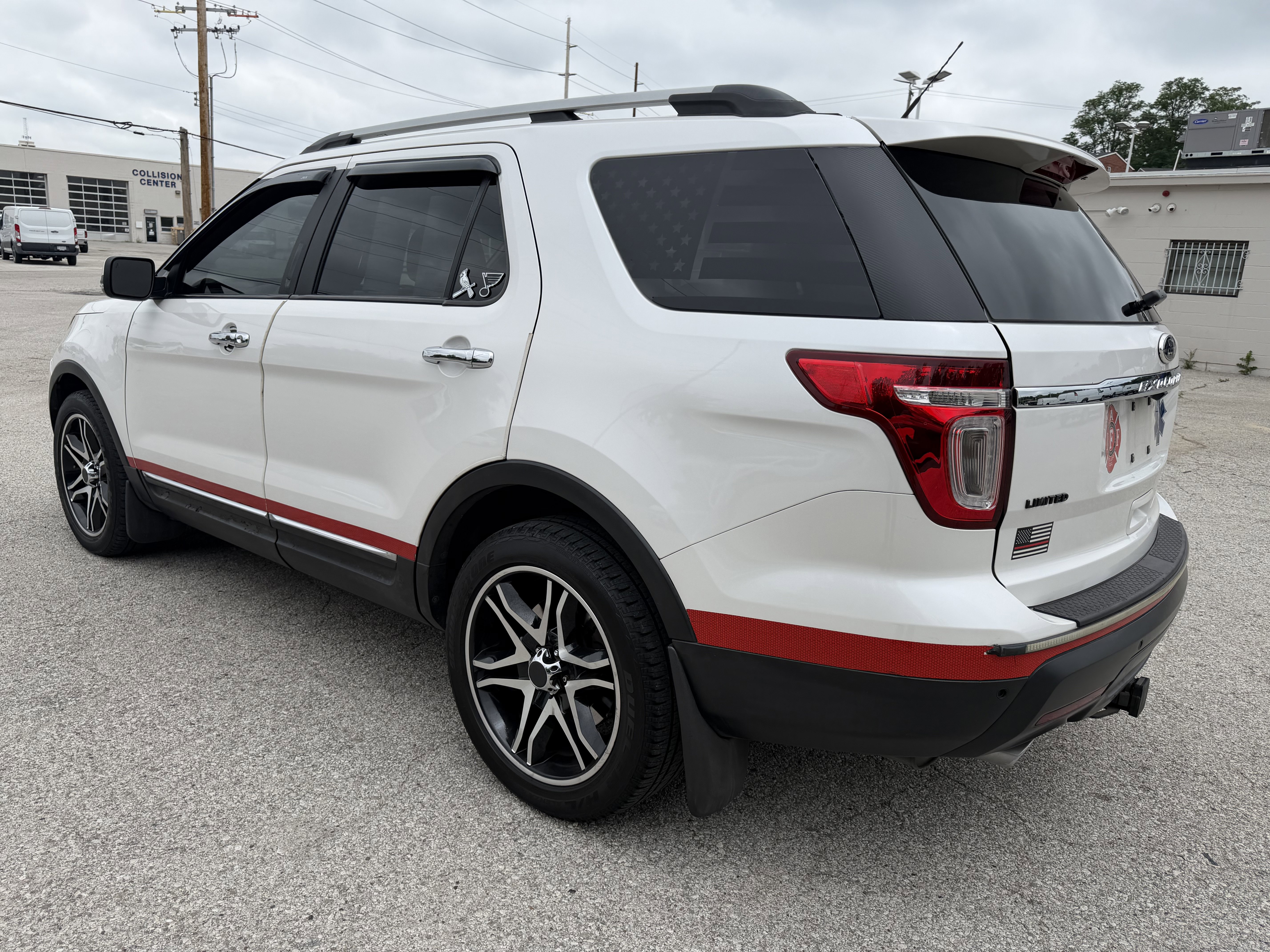 Used 2014 Ford Explorer Limited w/ Equipment Group 301A AWD/4WD image 5