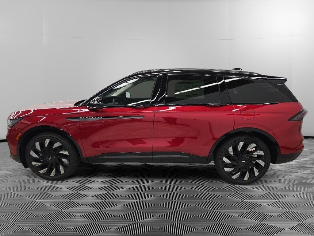 New 2026 Lincoln Nautilus Reserve w/ Jet Appearance Package AWD/4WD image 4