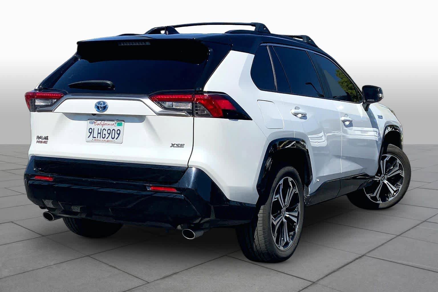 Used 2024 Toyota RAV4 XSE w/ Weather Package AWD/4WD image 12