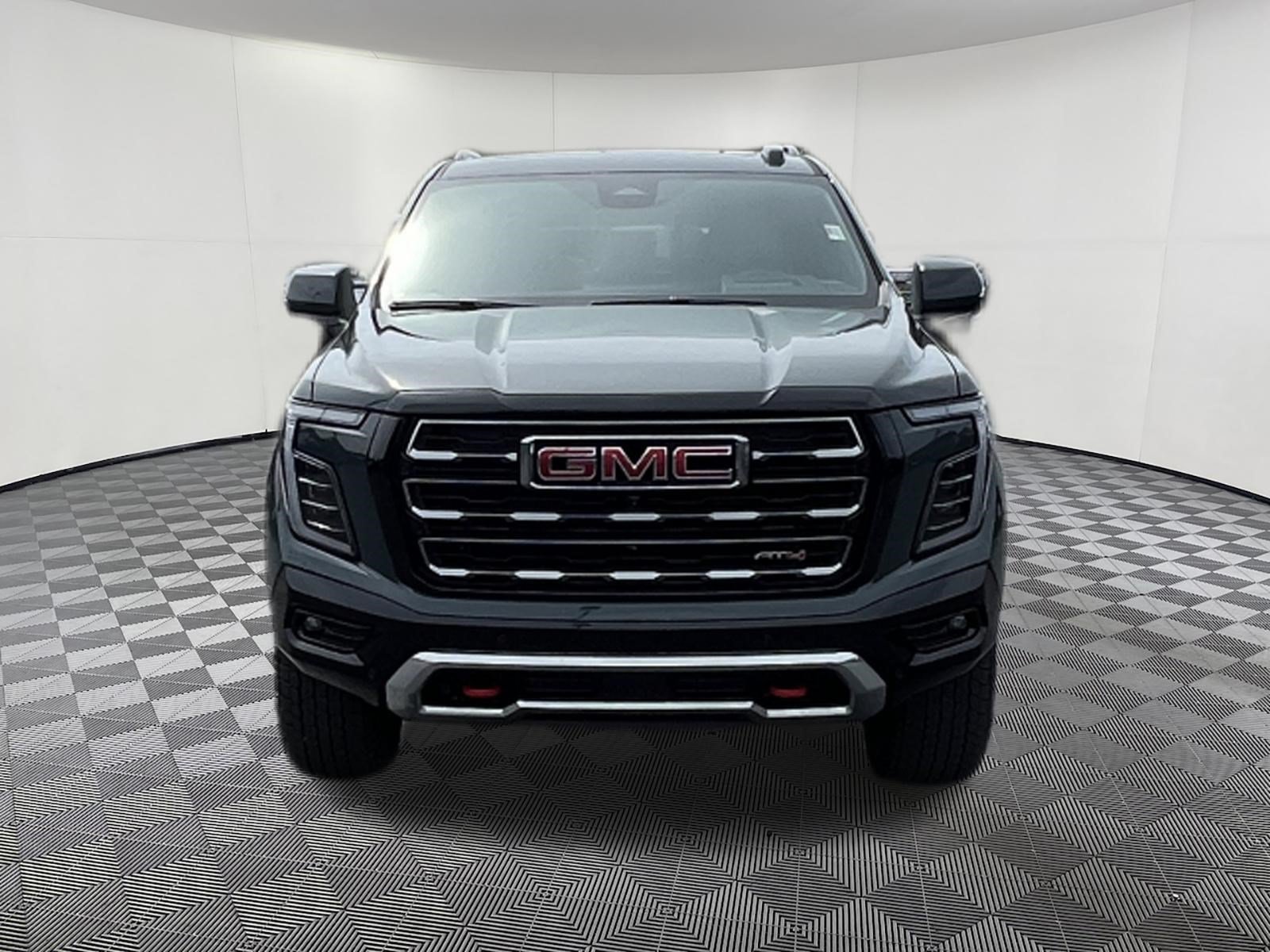 Used 2025 GMC Yukon AT4 w/ AT4 Premium Package AWD/4WD image 2