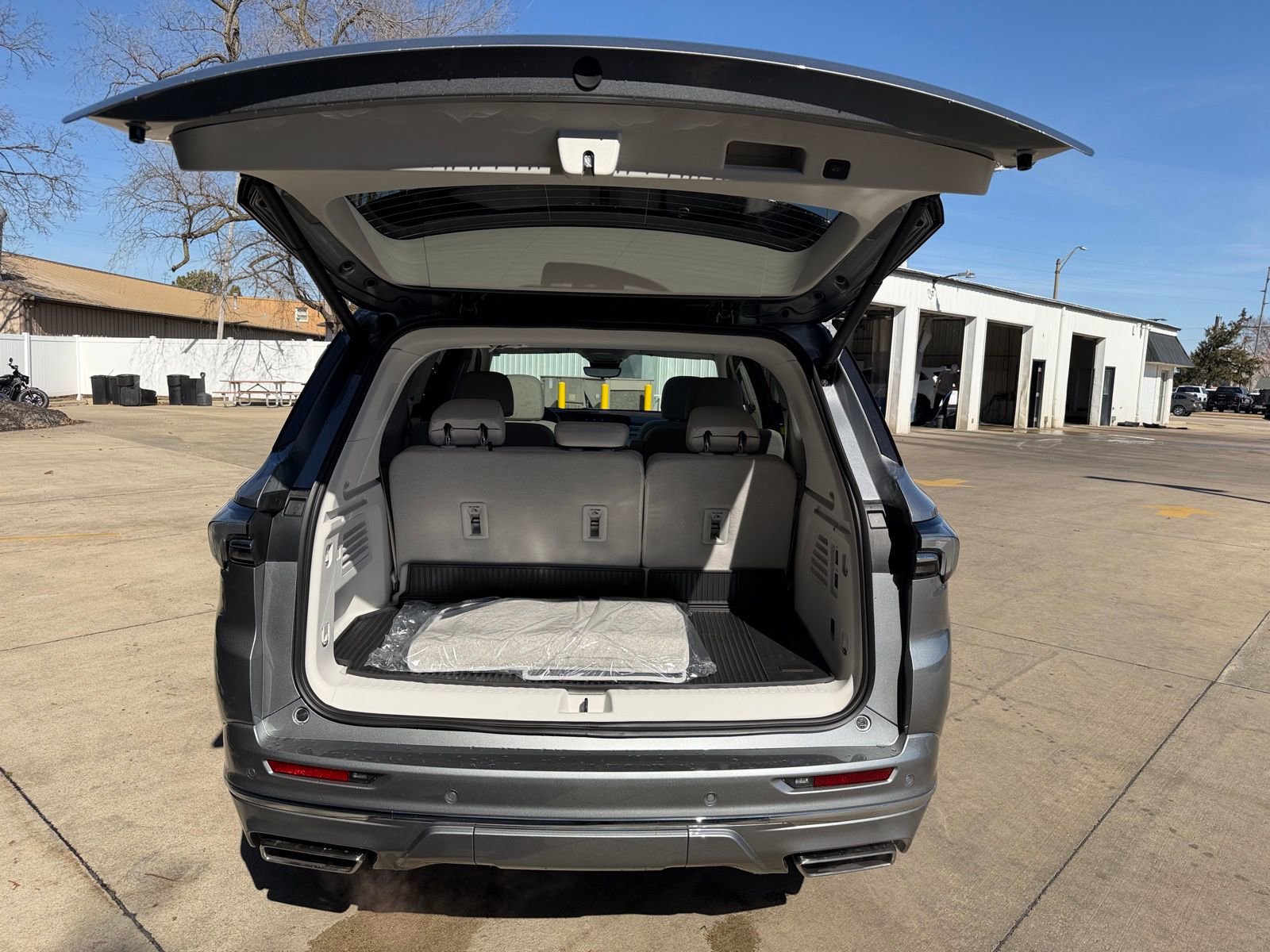 New 2026 Buick Enclave Avenir w/ Super Cruise Package AWD/4WD image 37