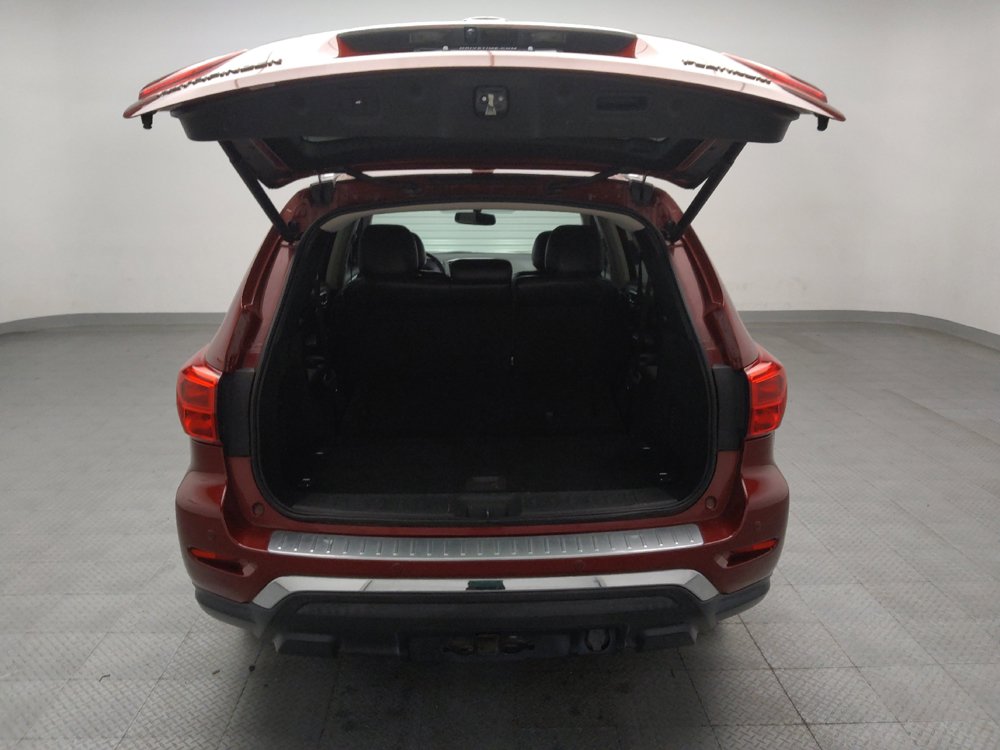 Used 2020 Nissan Pathfinder Platinum FWD image 29