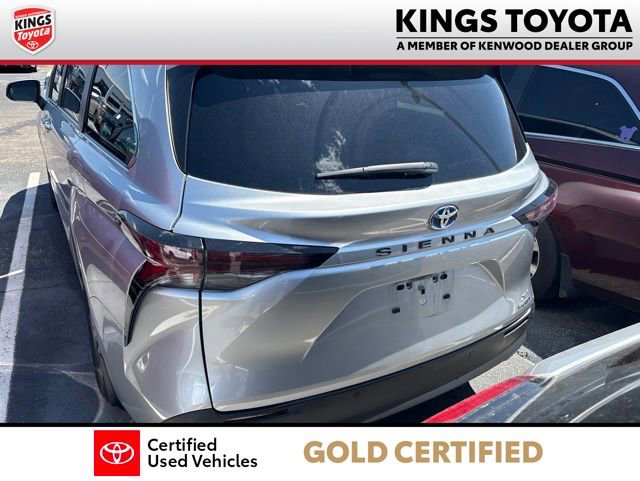 Used 2023 Toyota Sienna XLE FWD image 5