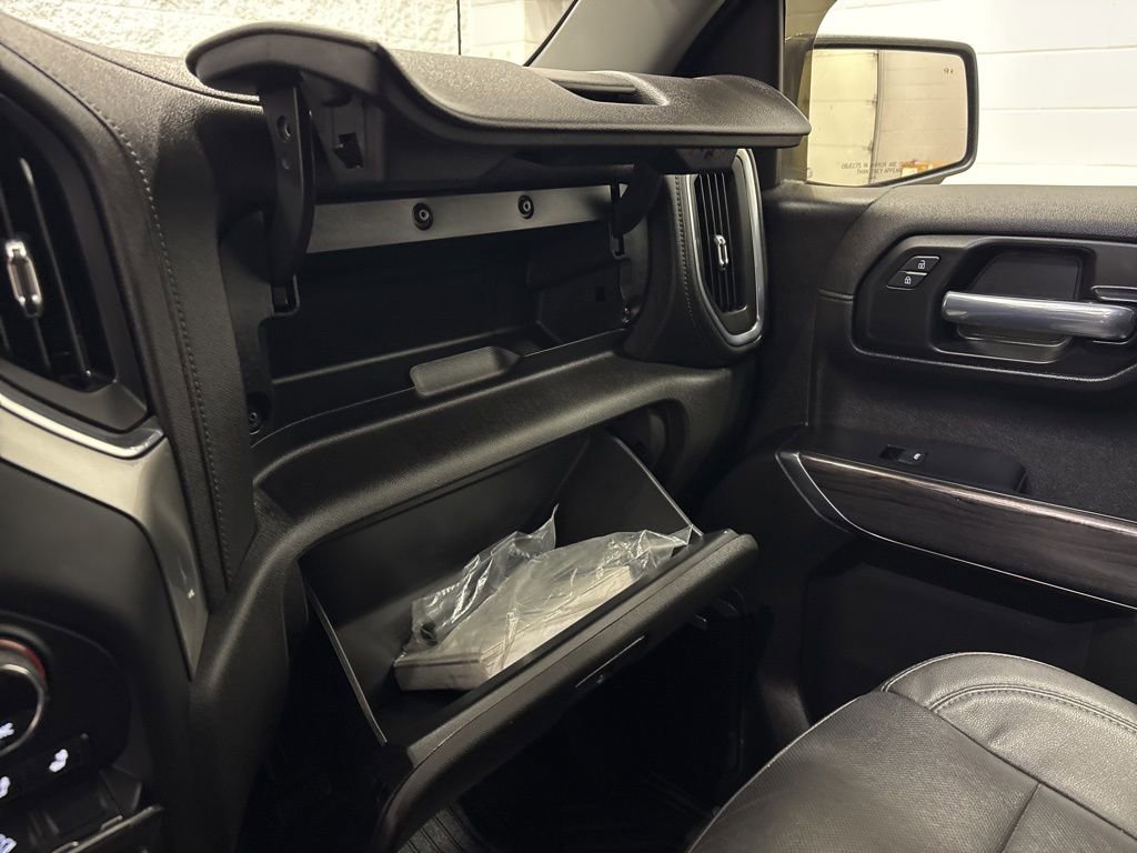 Used 2021 Chevrolet Silverado 1500 LTZ AWD/4WD image 27