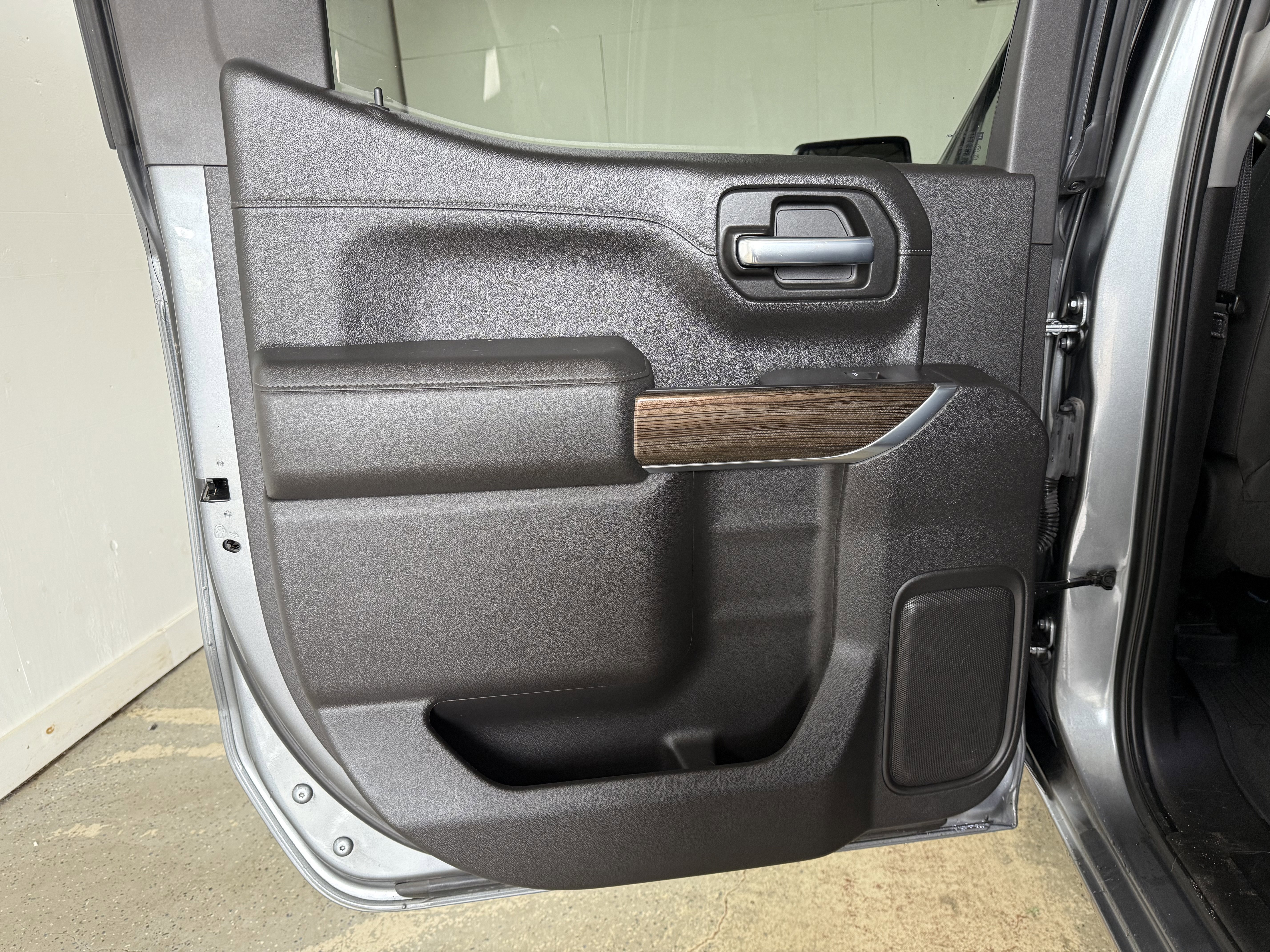 Used 2021 Chevrolet Silverado 1500 LT Trail Boss w/ Bed Protection Package image 44