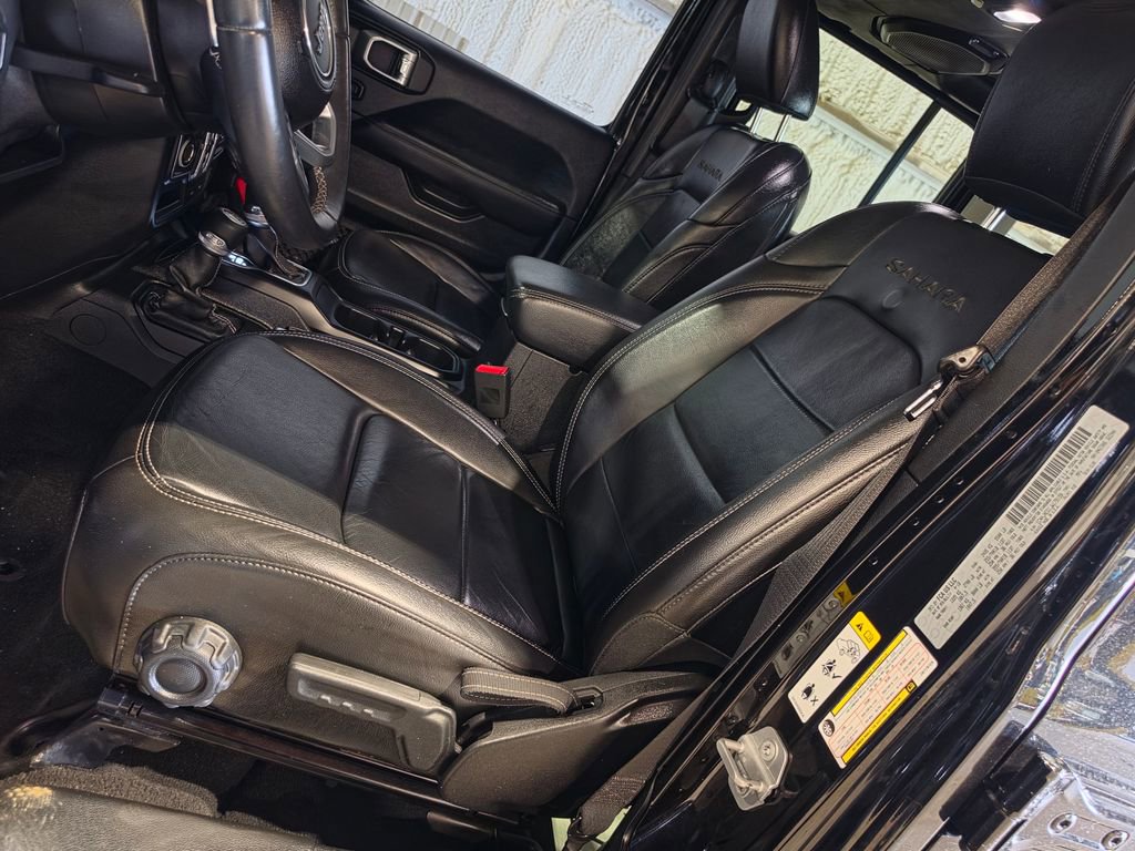 Used 2018 Jeep Wrangler Unlimited Sahara AWD/4WD image 6