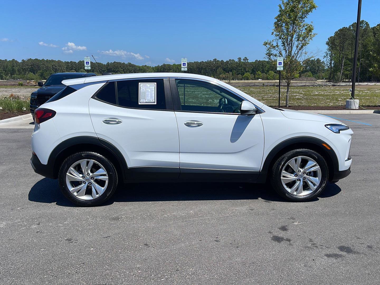 Used 2024 Buick Encore GX Preferred image 8