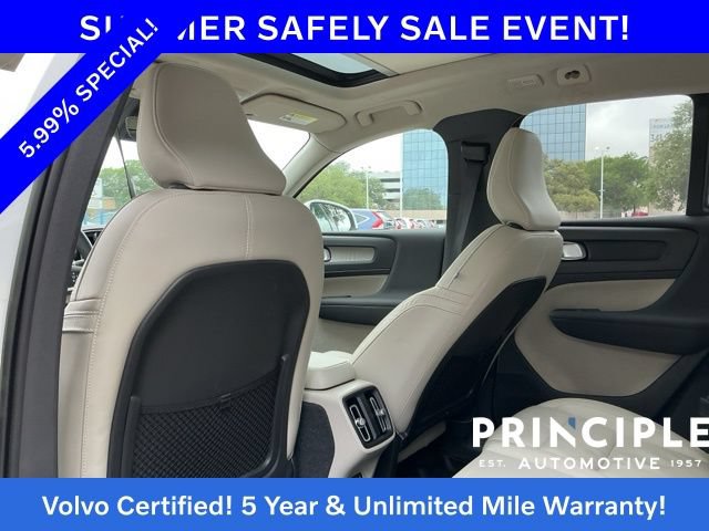Certified 2023 Volvo XC40 B5 Plus w/ Driver Assist Package AWD/4WD image 33