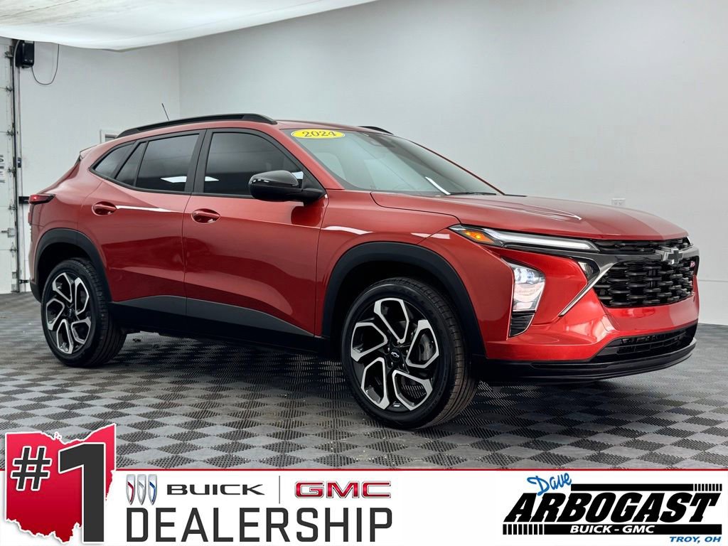 Used 2024 Chevrolet Trax RS w/ Driver Confidence Package image 1