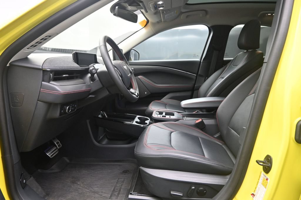 Used 2025 Ford Mustang Mach-E Premium w/ Sport Appearance Package AWD/4WD image 9