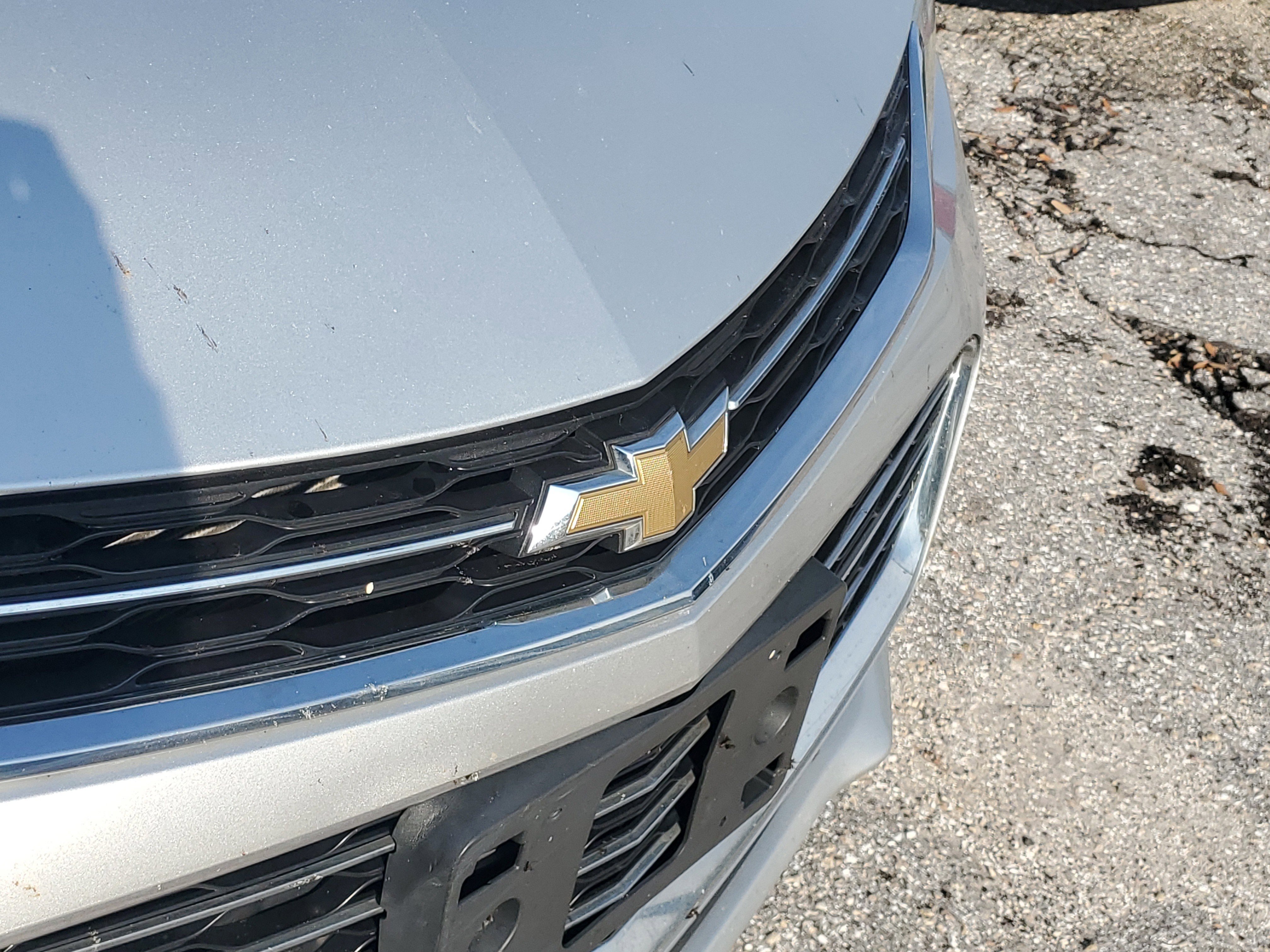 Used 2017 Chevrolet Cruze Premier FWD image 3