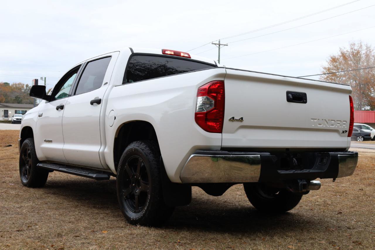 Used 2018 Toyota Tundra SR5 w/ SR5 Upgrade Package AWD/4WD image 3