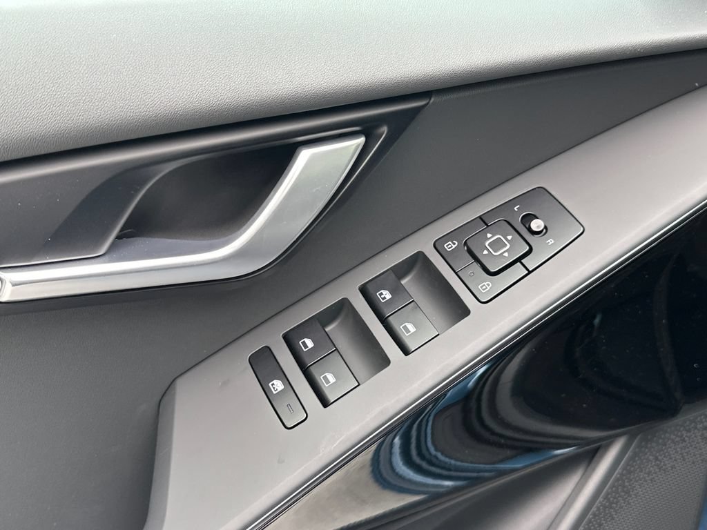 New 2026 Kia Niro Wind FWD image 19