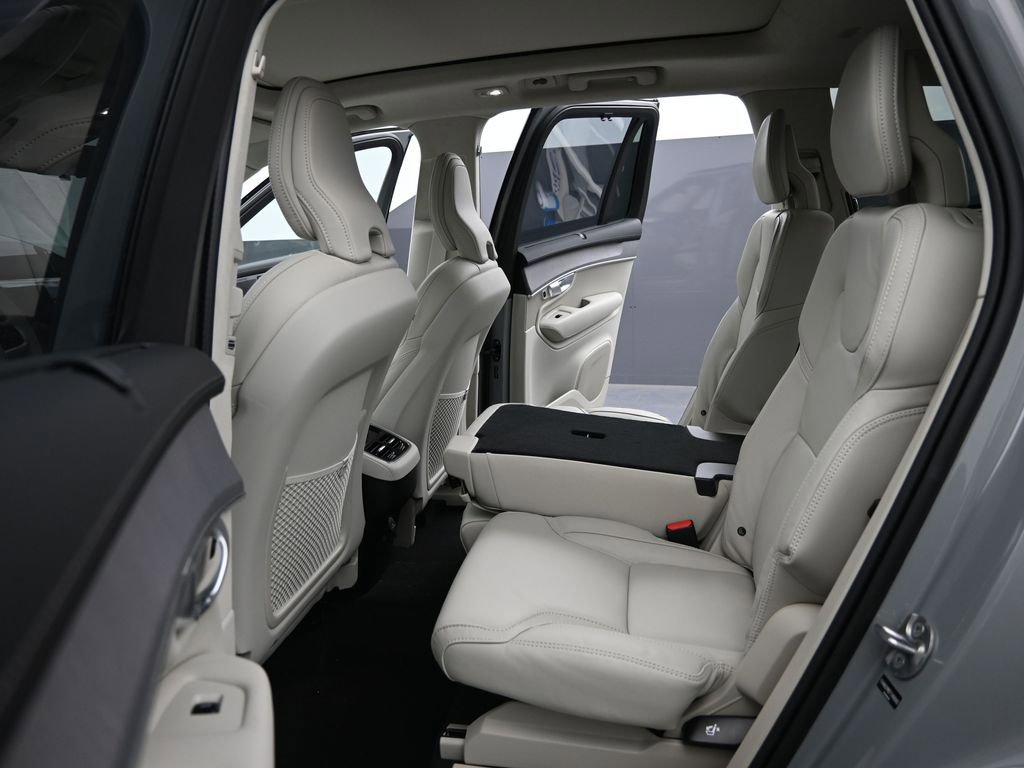 New 2026 Volvo XC90 B6 Ultra w/ Lounge Package image 21