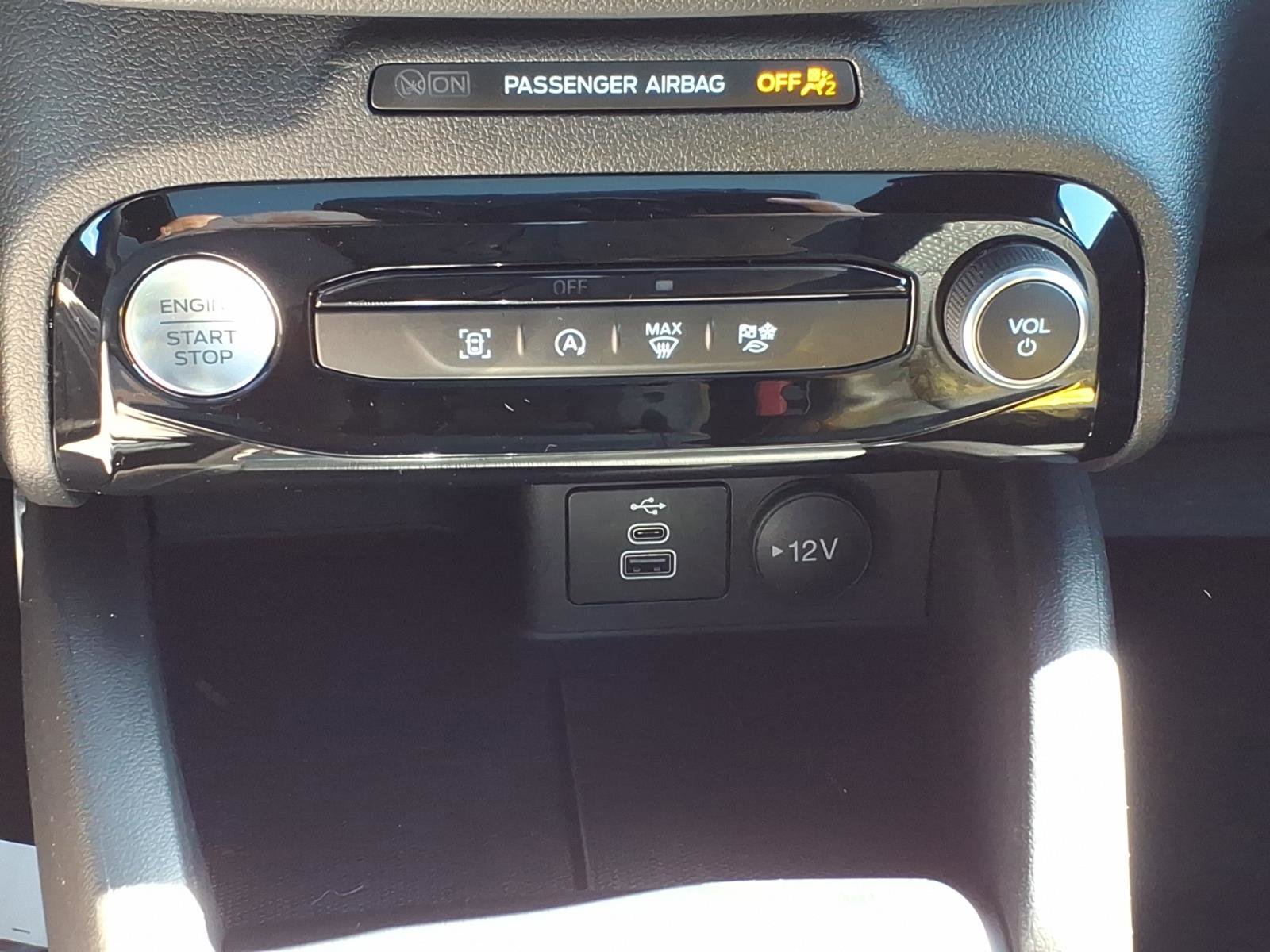 Used 2024 Ford Escape ST-Line w/ Tech Pack #1 AWD/4WD image 19