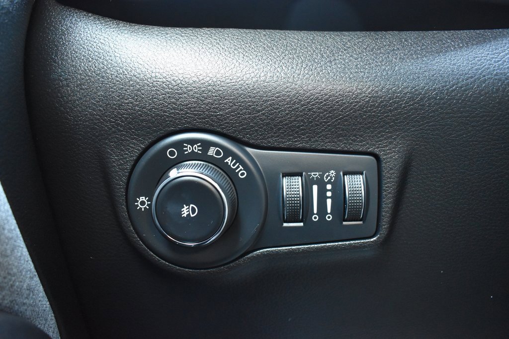 Used 2022 Jeep Compass Latitude image 19