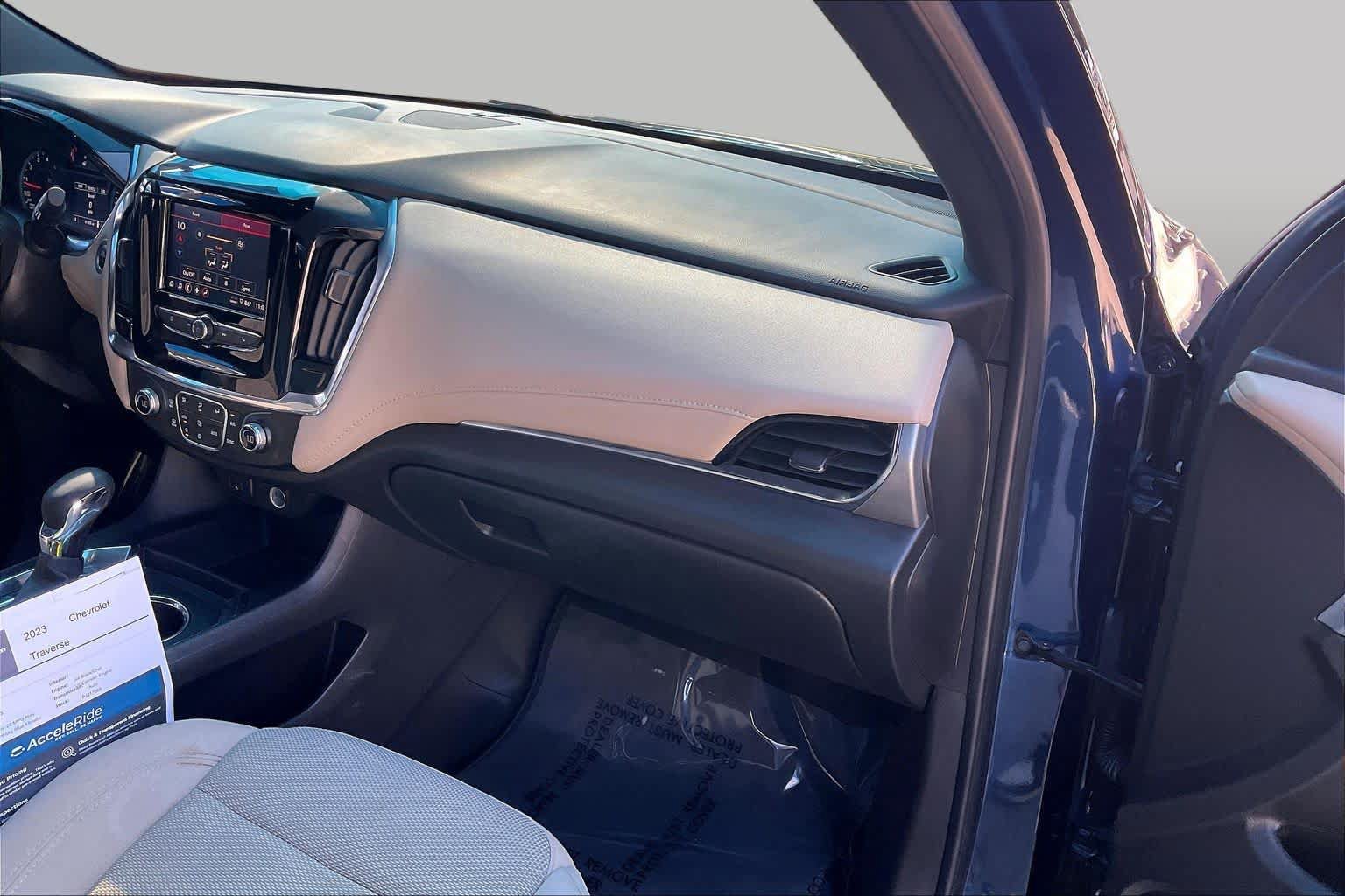 Used 2023 Chevrolet Traverse LS w/ Safety Package FWD image 17