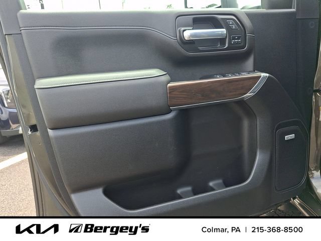 Used 2022 GMC Sierra 2500 SLT w/ SLT Premium Package AWD/4WD image 15