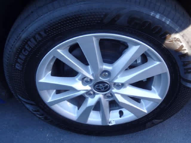 Used 2026 Toyota Camry LE AWD/4WD image 16