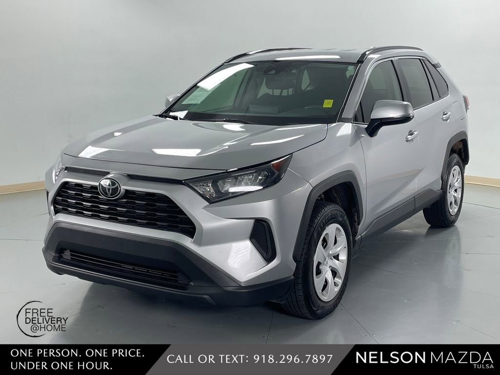 Used 2020 Toyota RAV4 LE AWD/4WD image 1
