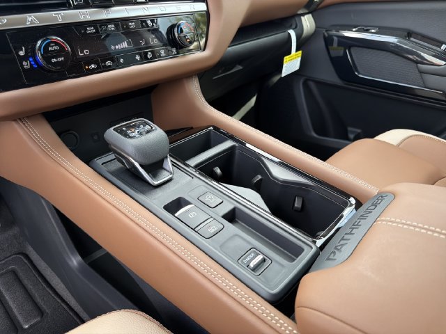 New 2026 Nissan Pathfinder Platinum FWD image 36