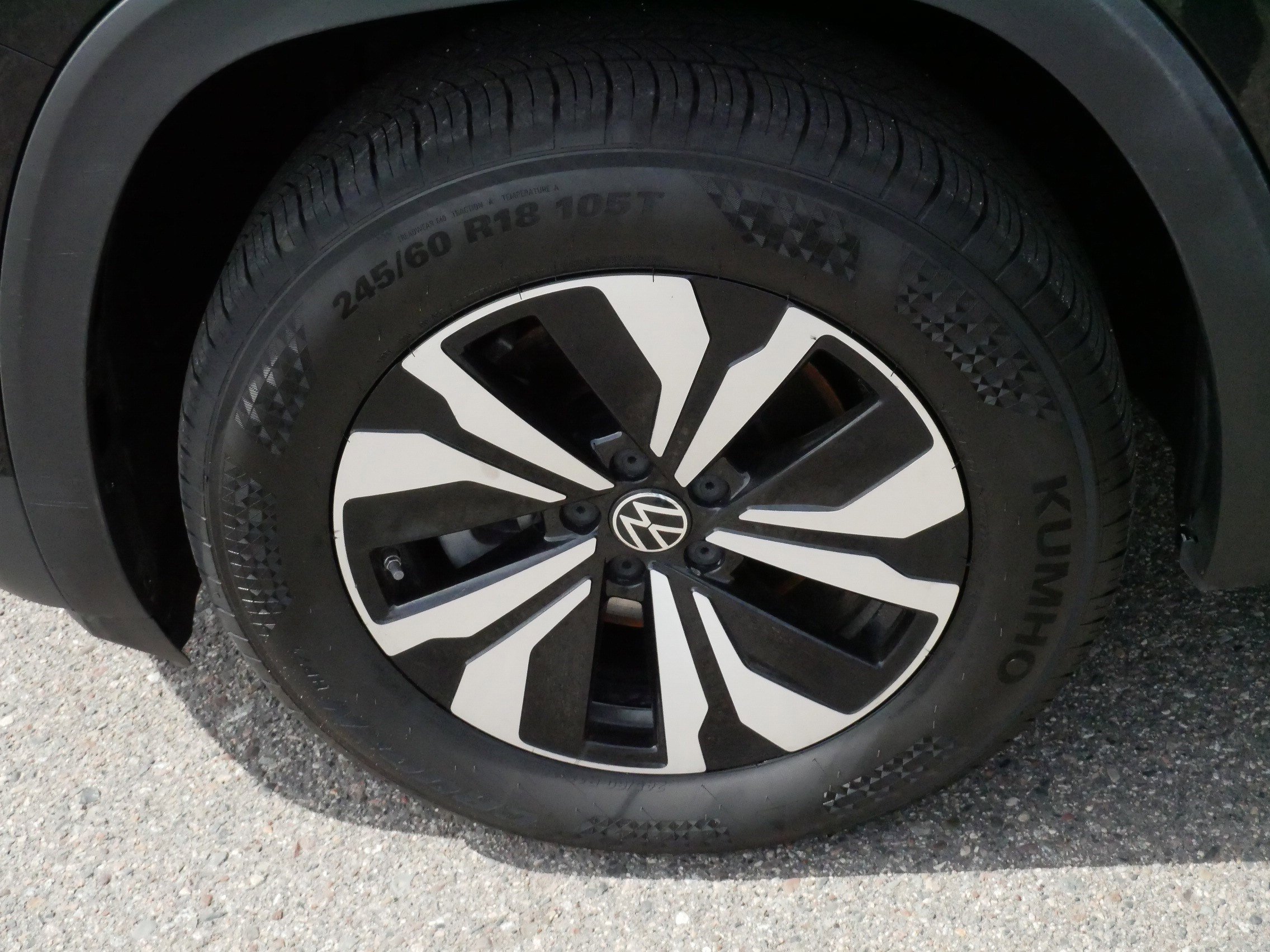 Certified 2024 Volkswagen Atlas SE image 15