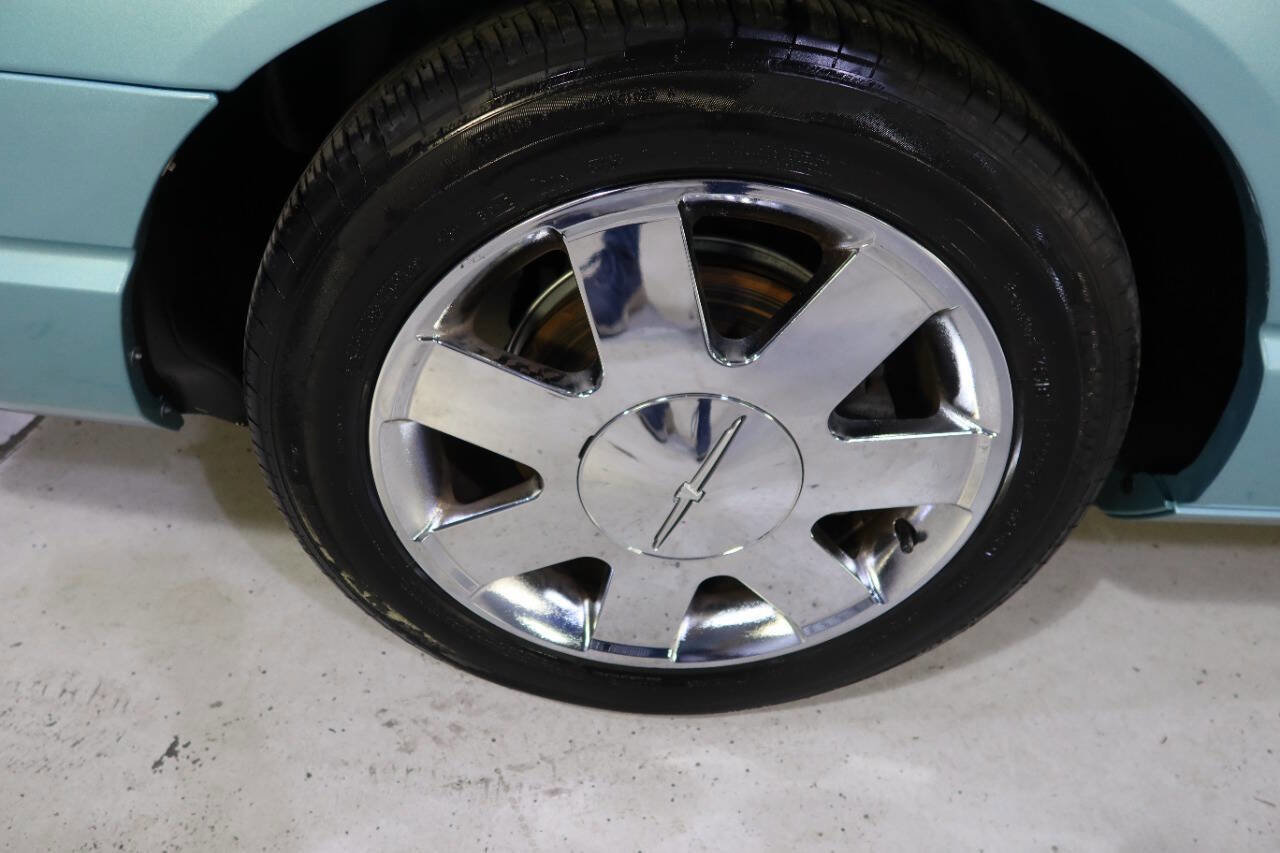 Used 2002 Ford Thunderbird Deluxe image 31