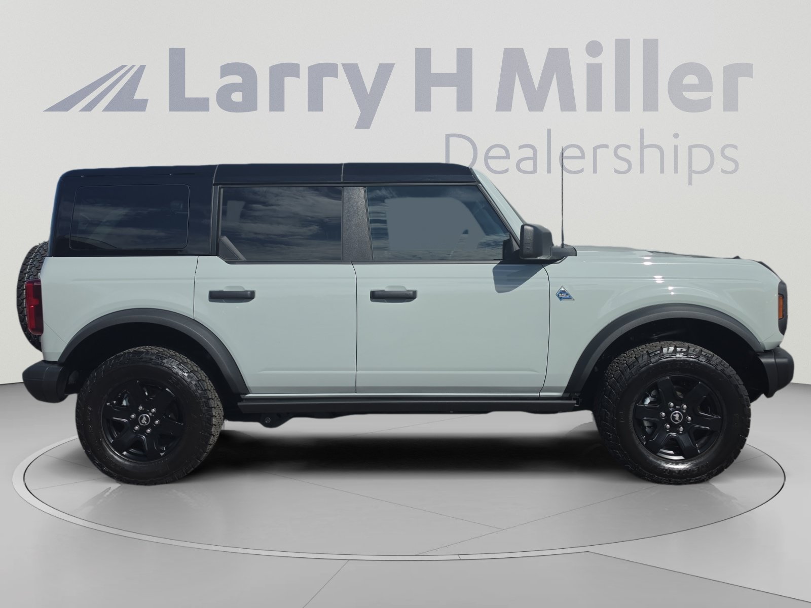 Used 2024 Ford Bronco Black Diamond AWD/4WD image 6