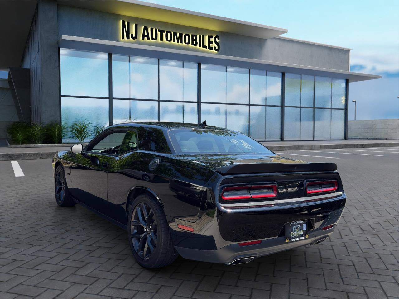 Used 2023 Dodge Challenger R/T w/ Blacktop Package RWD image 5