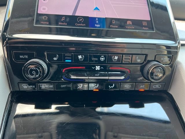 Used 2022 Jeep Grand Cherokee Overland AWD/4WD image 23