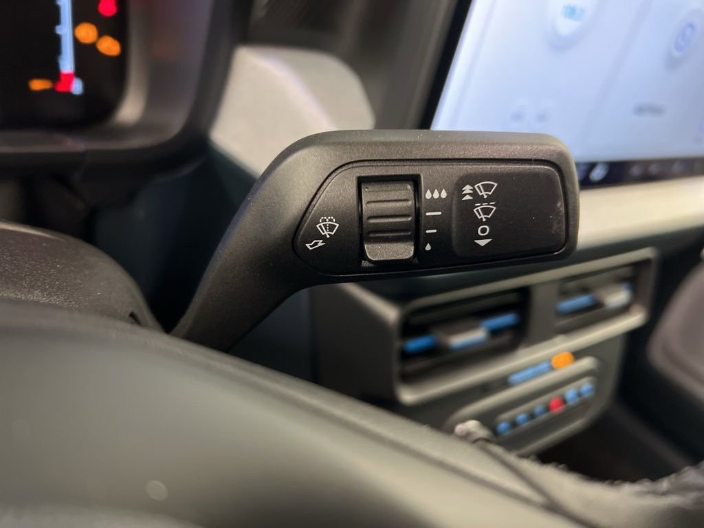 New 2025 Ford Maverick XLT w/ XLT Luxury Package image 19