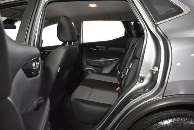 Used 2022 Nissan Rogue Sport SV AWD/4WD image 30