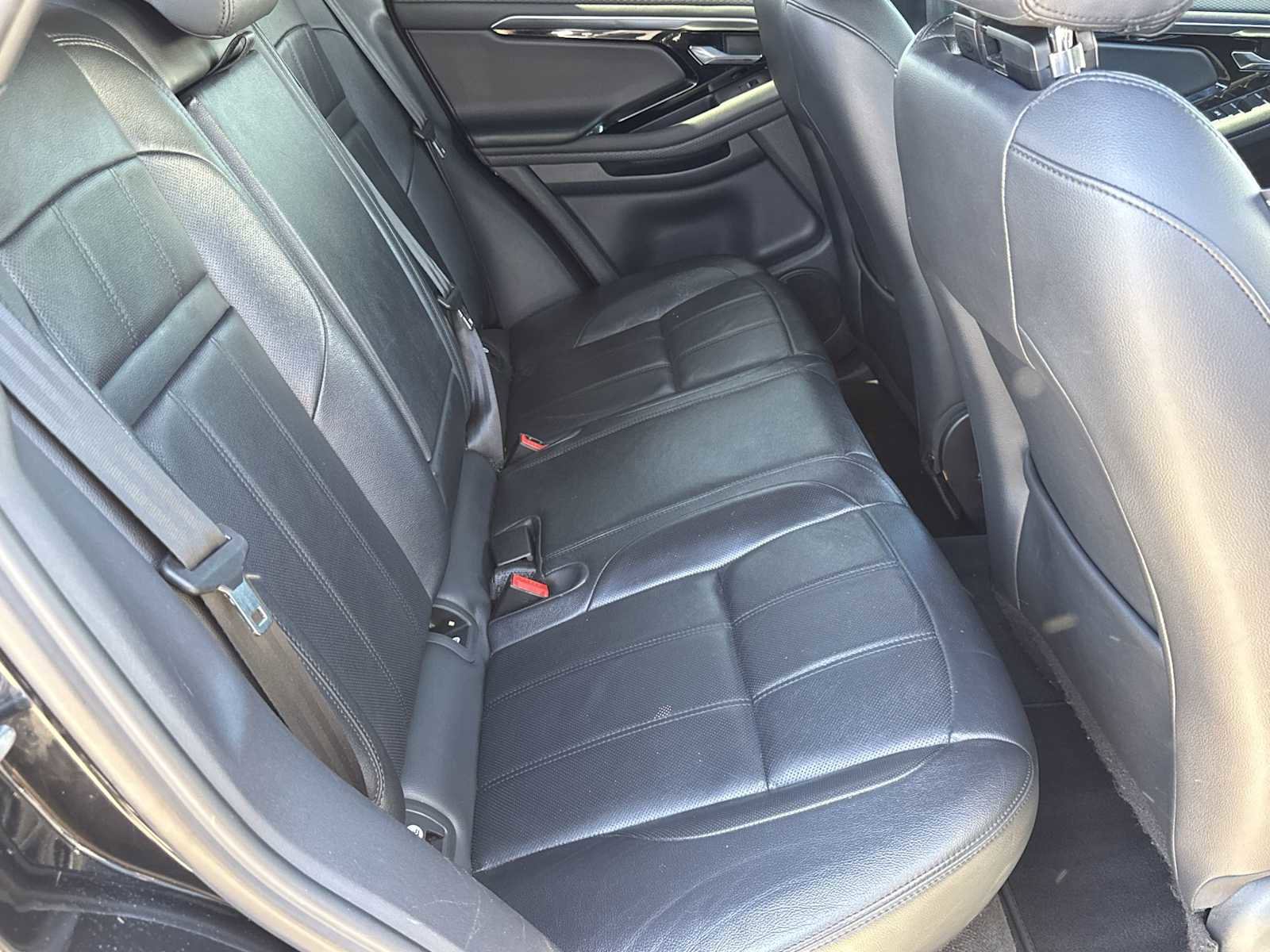 Used 2022 Land Rover Range Rover Evoque R-Dynamic S image 30