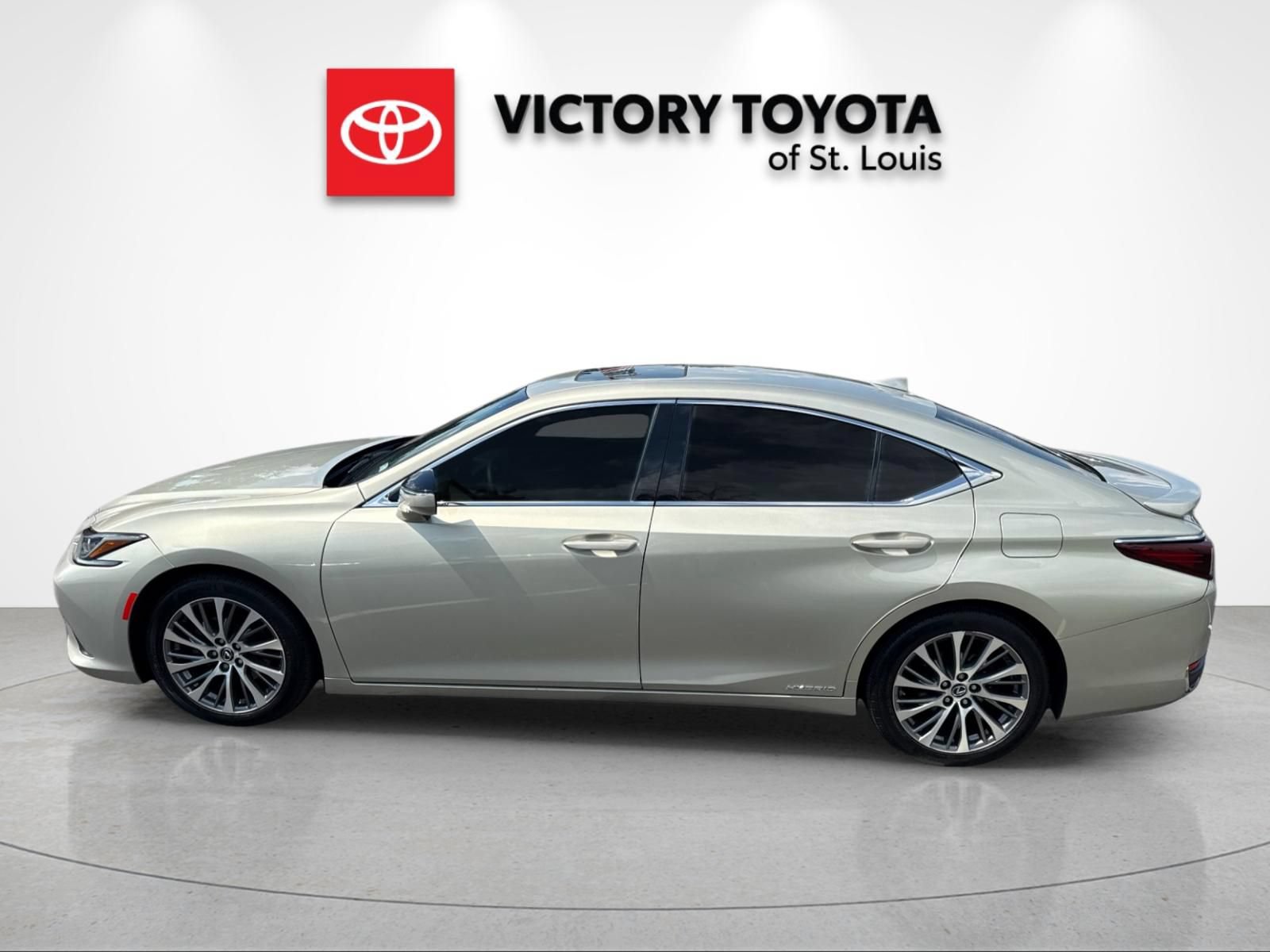Used 2021 Lexus ES 300h w/ Premium Package FWD image 6