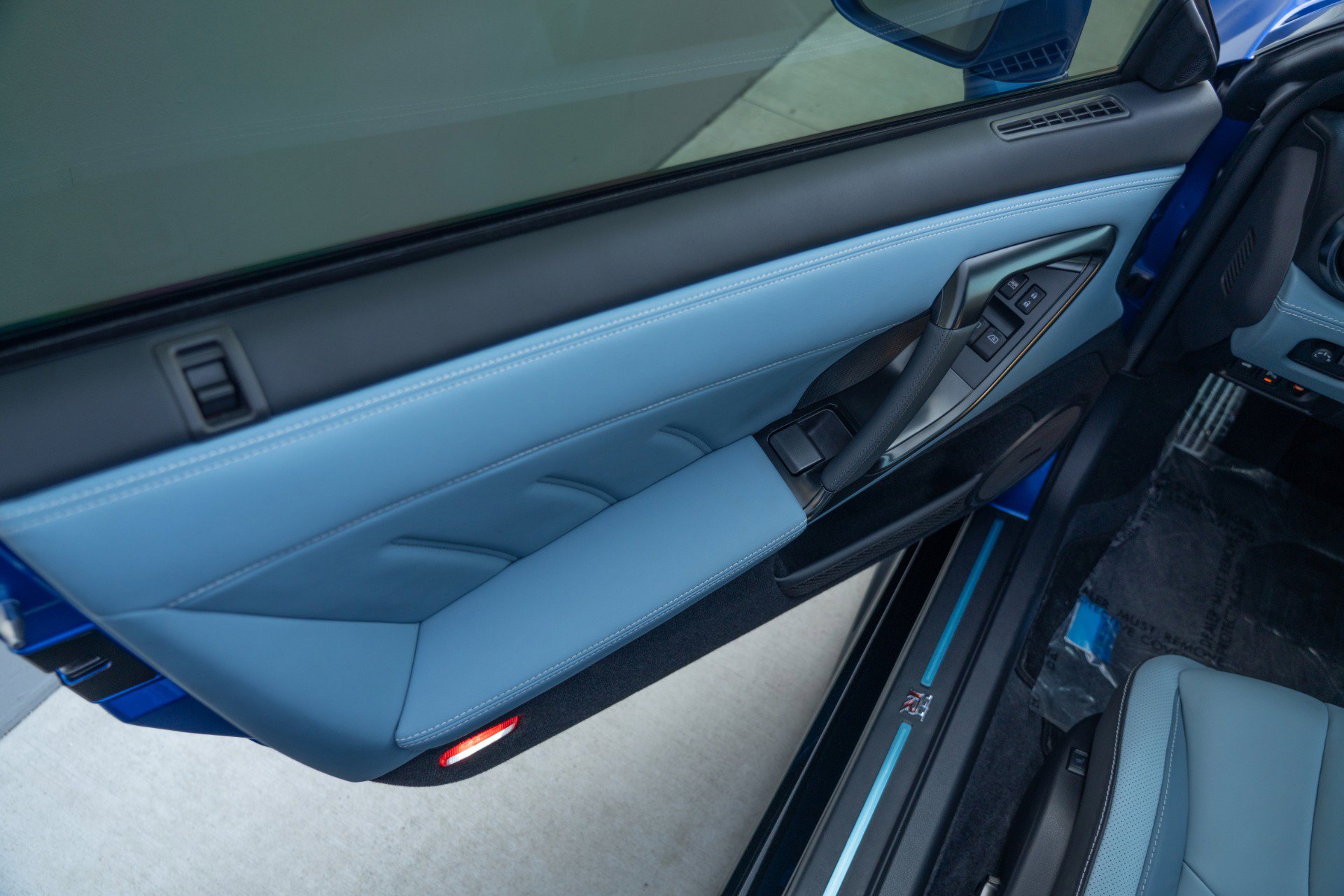 Used 2024 Nissan GT-R w/ Floor Mat Package image 41