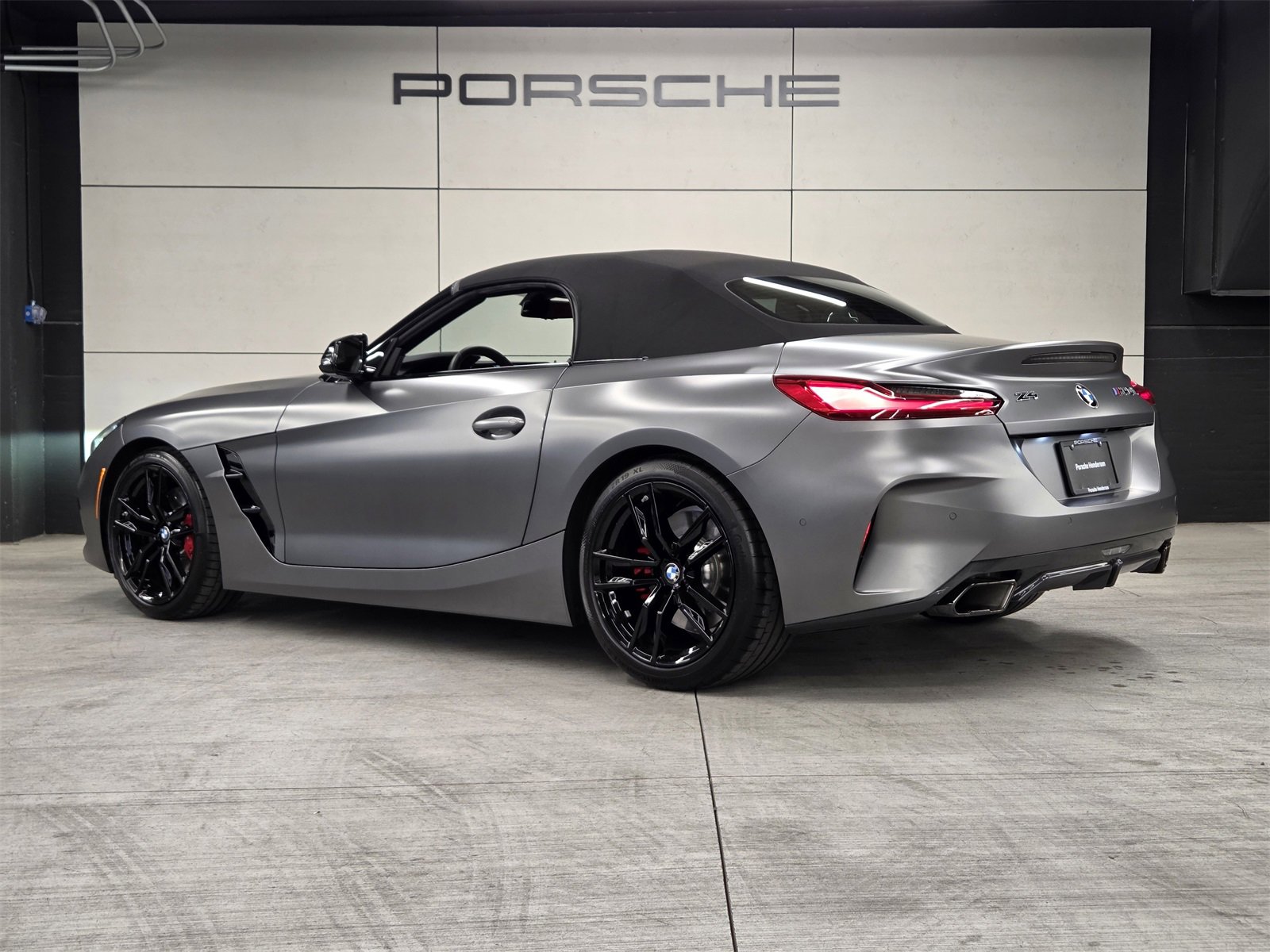 Used 2025 BMW Z4 M40i w/ Premium Package image 3