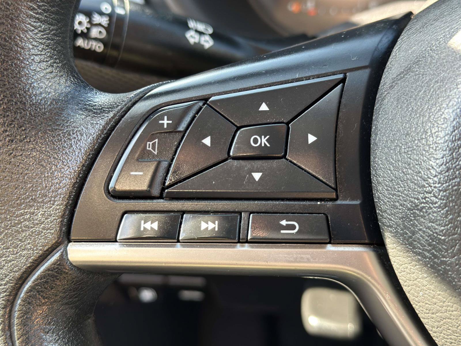 Used 2024 Nissan Kicks SV FWD image 17