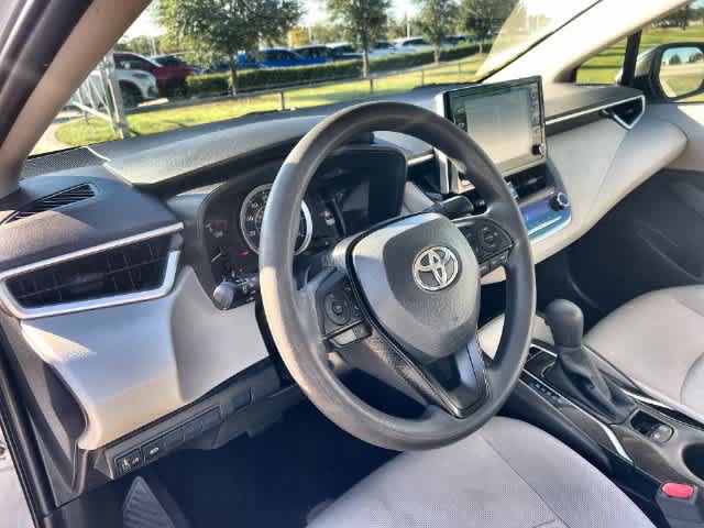 Used 2020 Toyota Corolla LE FWD image 15