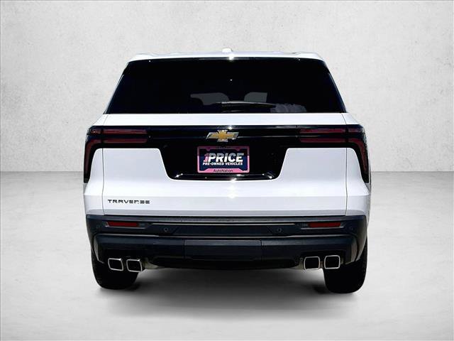 Used 2024 Chevrolet Traverse LS FWD image 4