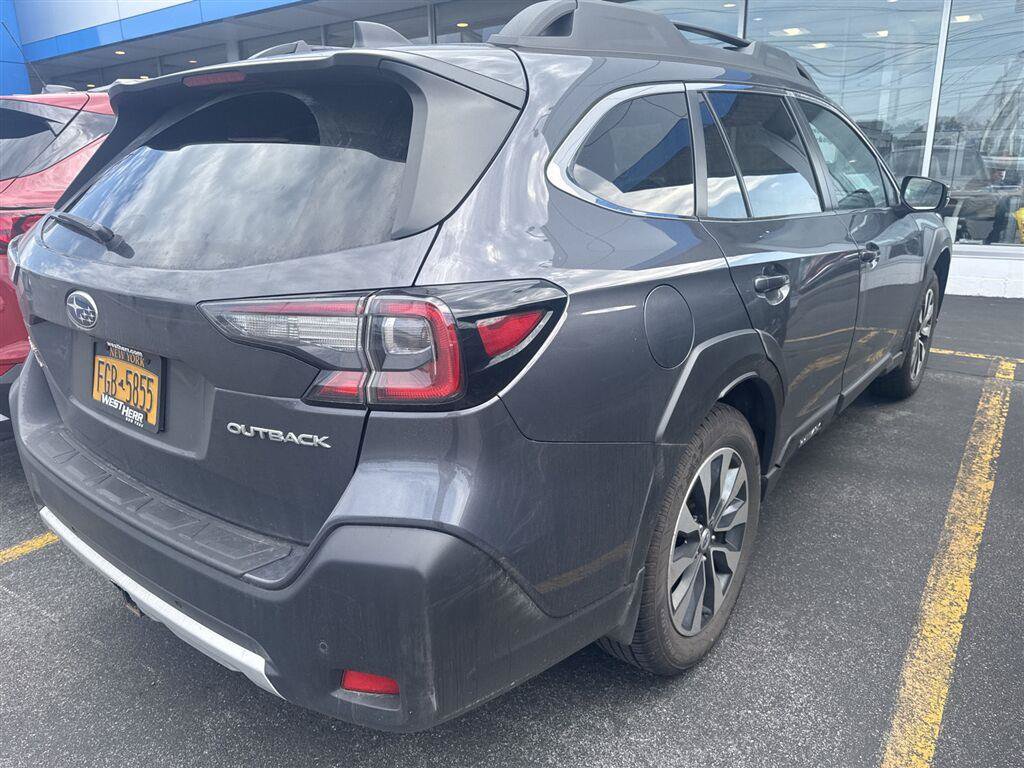 Used 2024 Subaru Outback Limited AWD/4WD image 8
