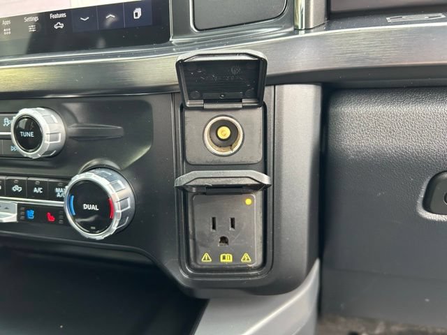 Used 2025 Ford F350 Lariat w/ Black Appearance Package AWD/4WD image 41