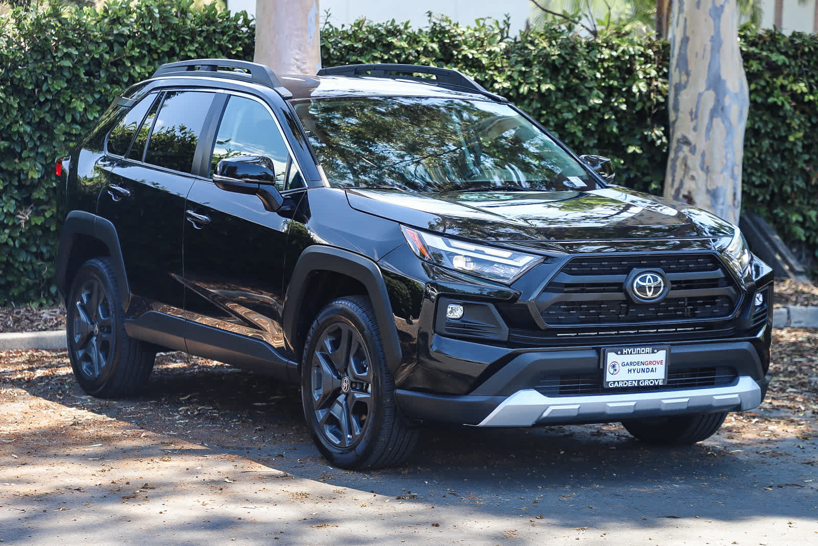 Used 2024 Toyota RAV4 Adventure AWD/4WD image 3