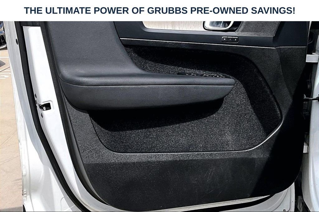 Used 2023 Volvo XC40 B4 Plus w/ Protection Package Premier FWD image 23