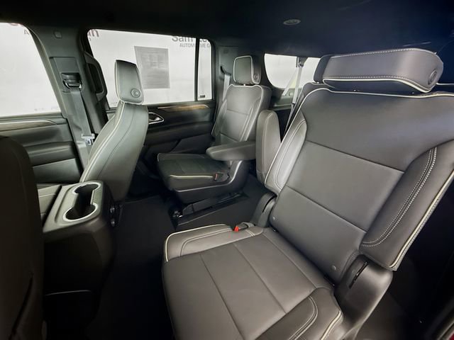 Used 2024 Chevrolet Suburban Premier image 28