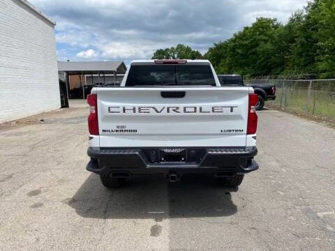 New 2025 Chevrolet Silverado 1500 Custom Trail Boss w/ Realtree Special Edition image 10