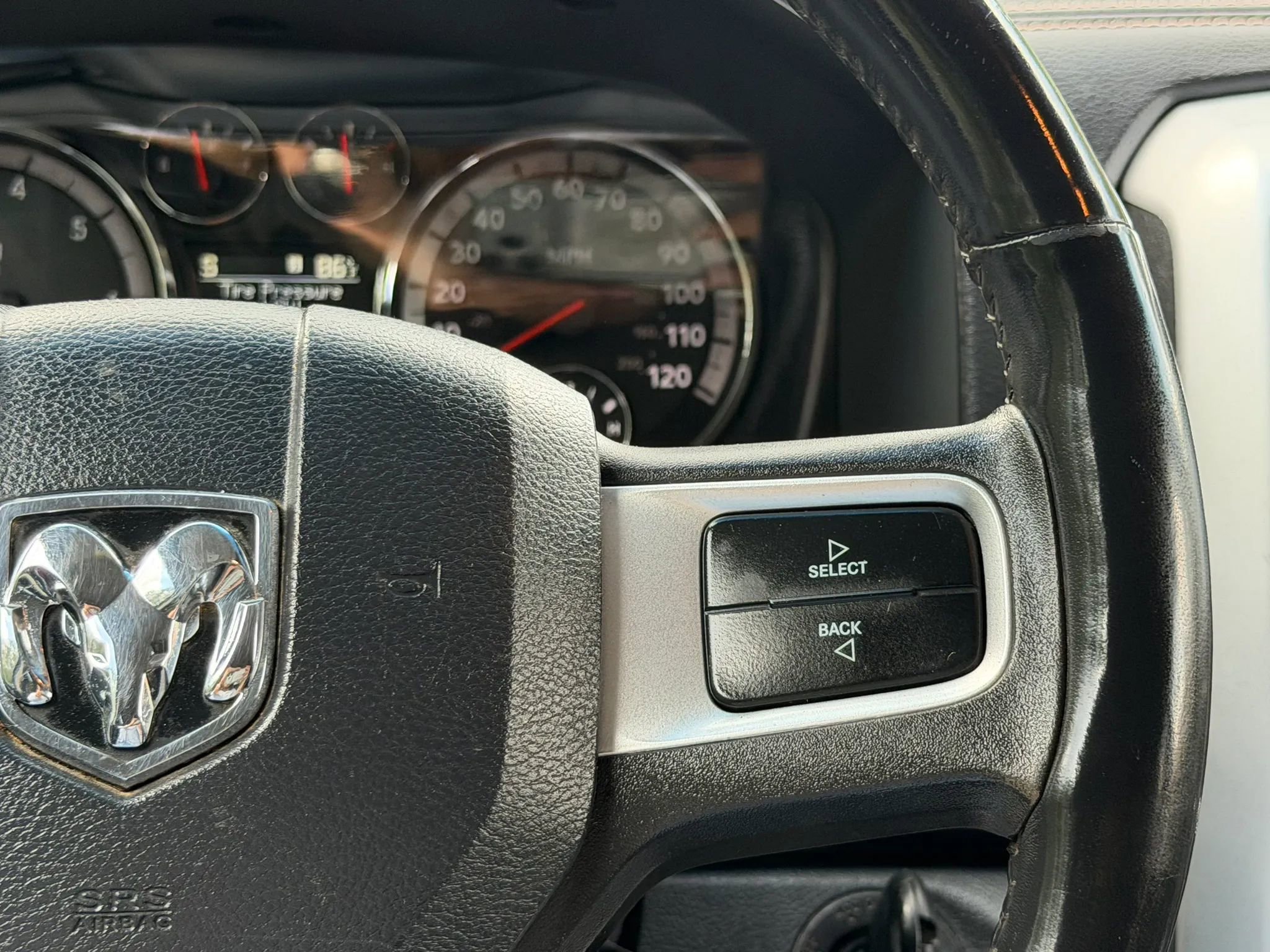 Used 2011 RAM 1500 Laramie AWD/4WD image 33