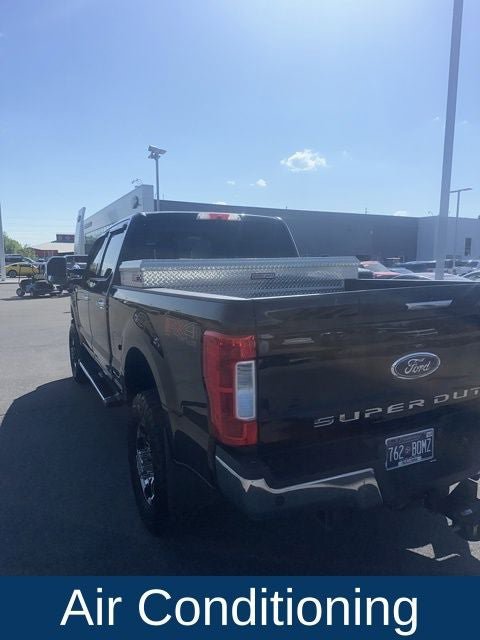 Used 2018 Ford F250 XLT w/ XLT Premium Package AWD/4WD image 12